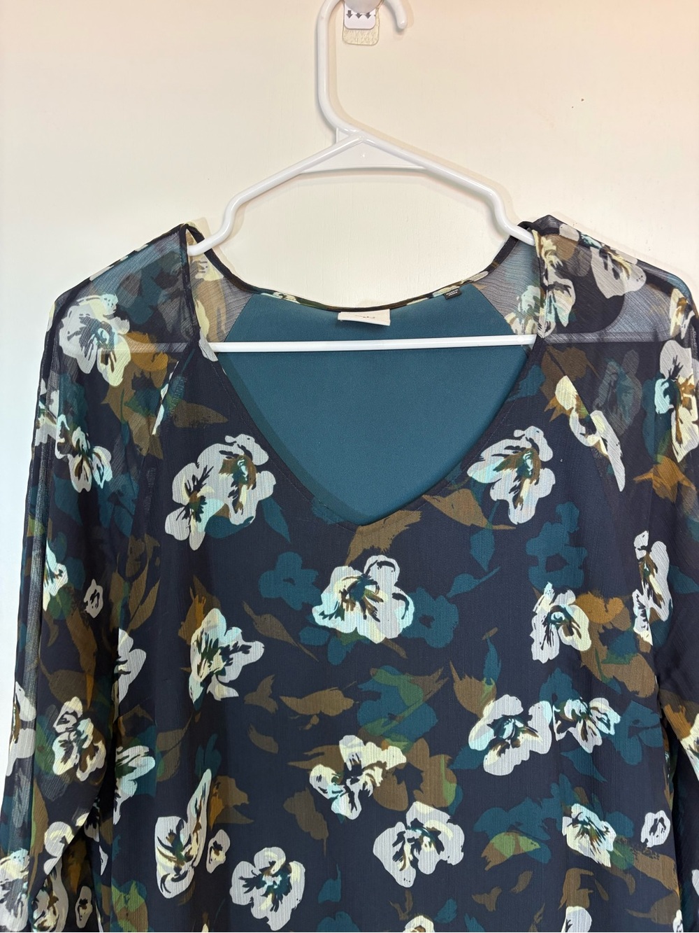 CAbi Pirouette‎ #3460 Ruffle Dress Floral Navy V Neck High Low Chiffon L - Picture 3 of 7